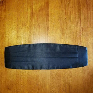 Tuxedo‎ Cummerbund in black